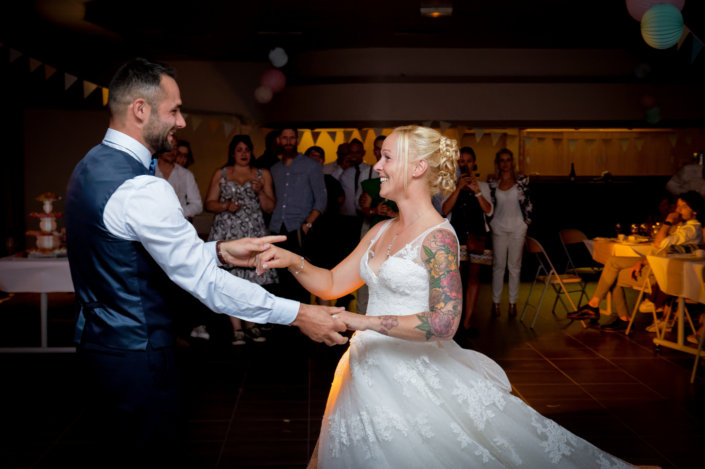 studio grand angle - photographe professionnel mariage - soirée - ouverture bal des mariés danse couple @christophe roisnel - cherbourg - equeurdreville - valognes - les pieux - normandie - cotentin - manche